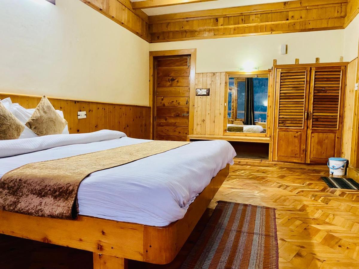 Hotel Valley Of Gods Манали Экстерьер фото