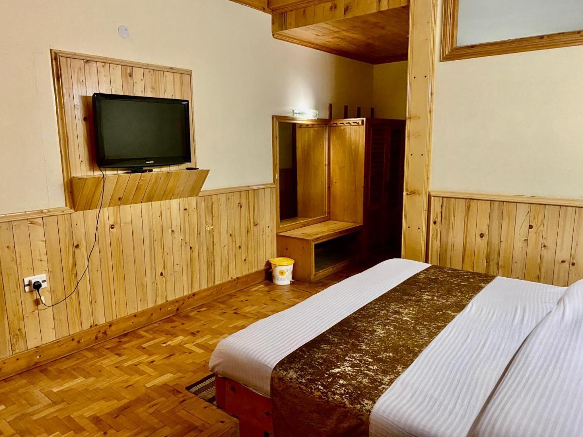 Hotel Valley Of Gods Манали Экстерьер фото
