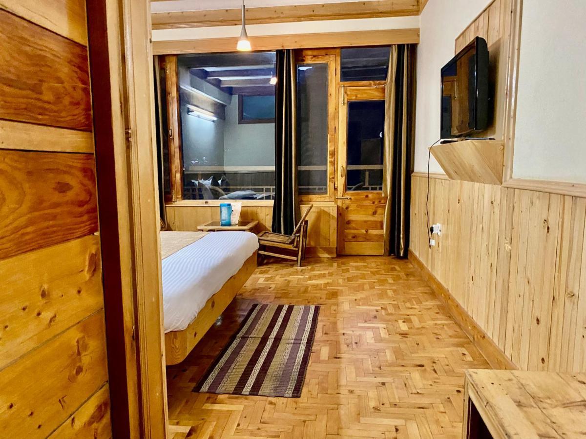 Hotel Valley Of Gods Манали Экстерьер фото