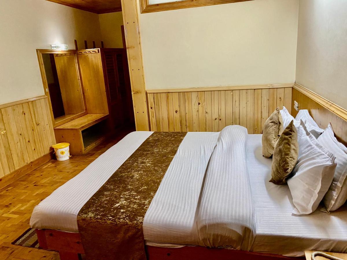 Hotel Valley Of Gods Манали Экстерьер фото