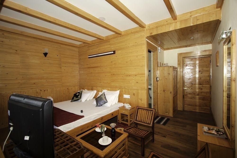 Hotel Valley Of Gods Манали Экстерьер фото